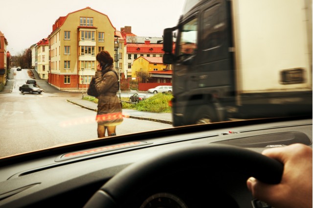 Full Auto Brake with Pedestrian Detection - 2011 Volvo S60