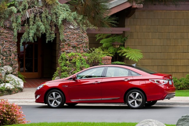 Another Major Recall For The 2011-2012 Hyundai Sonata: 304,000 Vehicles Affected post image