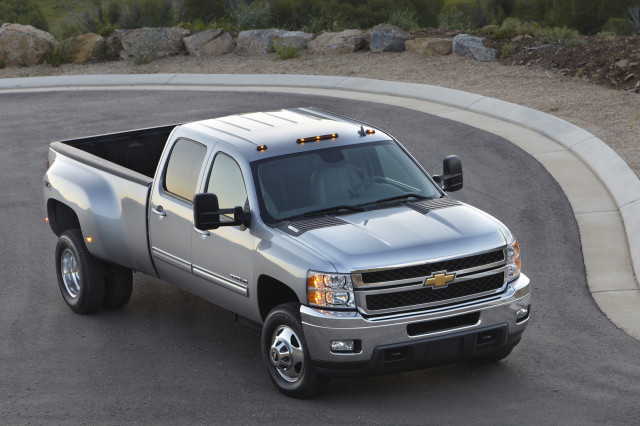 Lawsuit alleges GM sold heavy-duty trucks that couldn't reliably run on US diesel fuel
