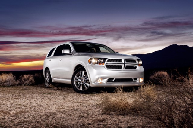2012-2013 Dodge Durango, 2011 Jeep Grand Cherokee Recalled For Fuel Pump Flaw post image