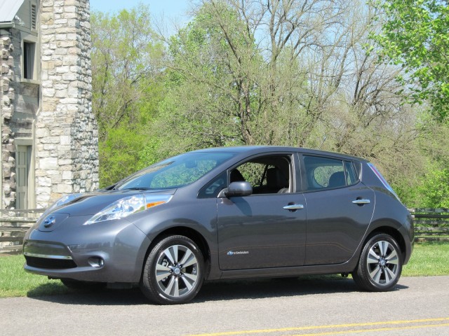 2013 Nissan Leaf, Nashville area test drive, April 2013