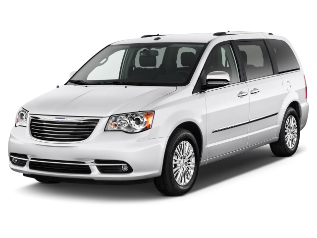 2014 Chrysler Town & Country 4-door Wagon Limited Angular Front Exterior View