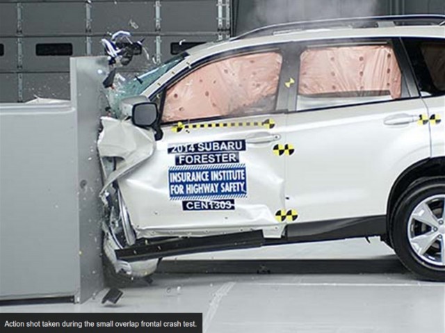 2014 Subaru Forester IIHS crash test