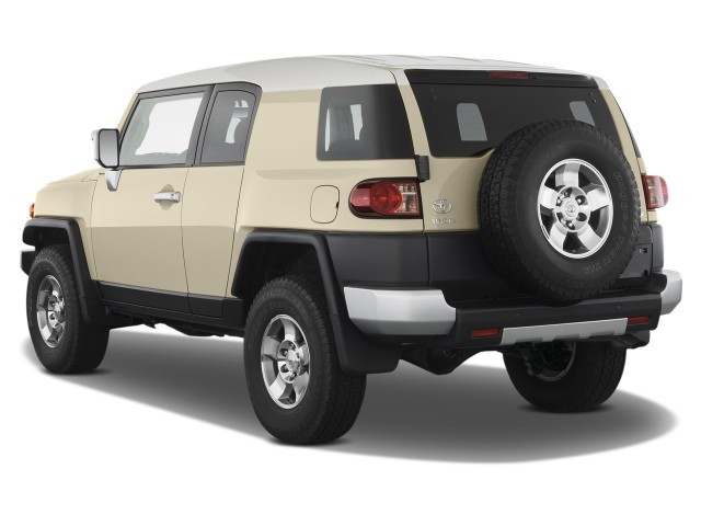 New And Used Toyota Fj Cruiser Prices Photos Reviews Specs The Car Connection