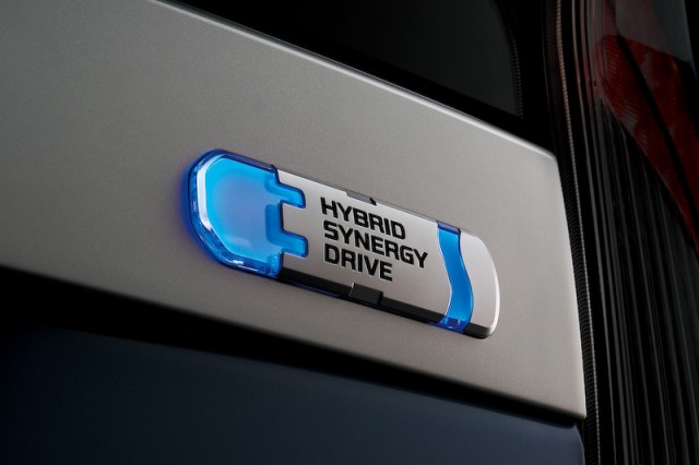next toyota prius plug in to have 10 miles of electric range heres why