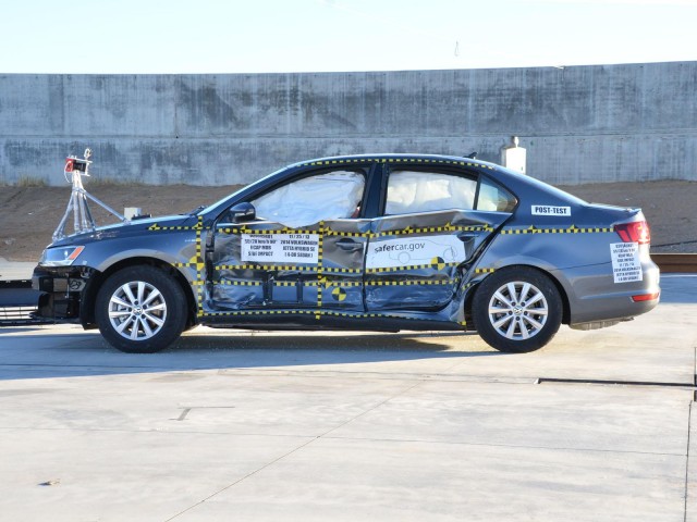 2014 Volkswagen Jetta Hybrid - federal side crash test