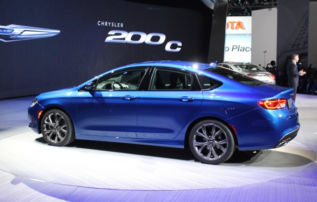2015 Chrysler 200 - 2014 Detroit Auto Show