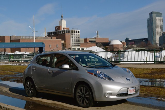  Nissan Leaf 2015: un año después, el propietario ofrece ventajas y desventajas
