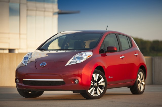 2013-2015 Nissan Leaf recalled for braking problem, 46,000 vehicles affected post image