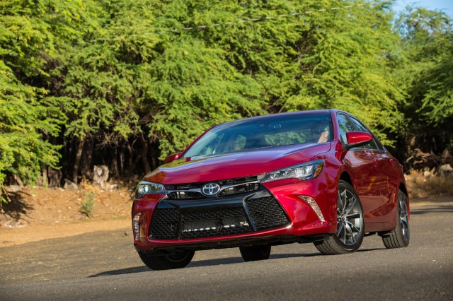 2015 Toyota Camry Video Road Test post image