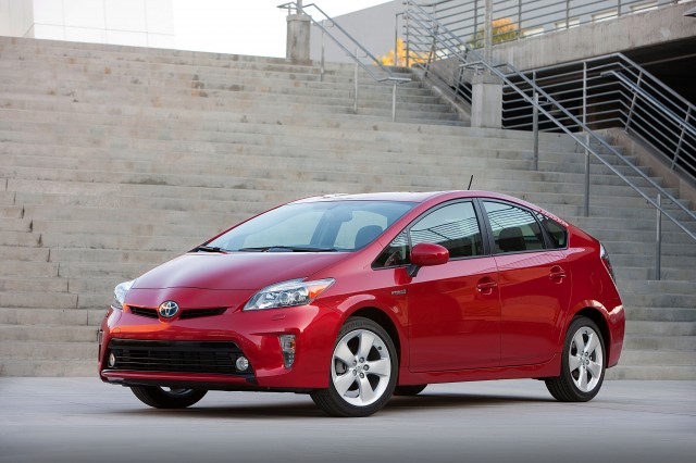 Toyota expands recall for Prius hybrid system failures