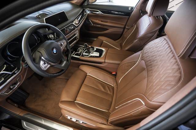 BMW 7-й серии 2016 г.