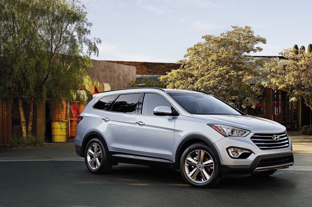 2016-2017 Hyundai Santa Fe recalled for seatbelt wiring problem post image