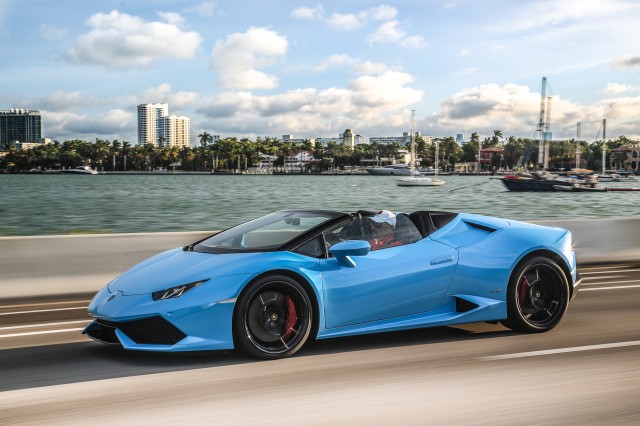 2016 Ferrari 488 Gtb Vs 2016 Lamborghini Huracan The Car