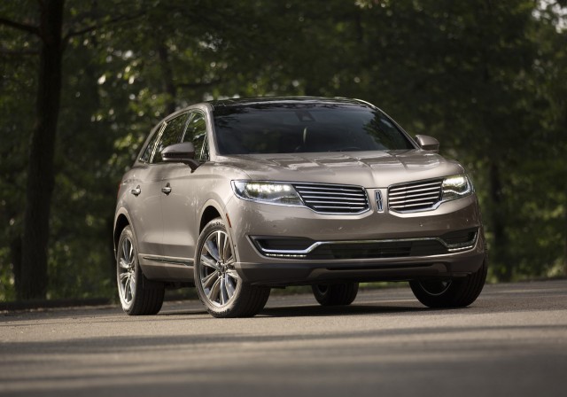2016 Lincoln MKX scores Top Safety Pick+ in IIHS crash test post image