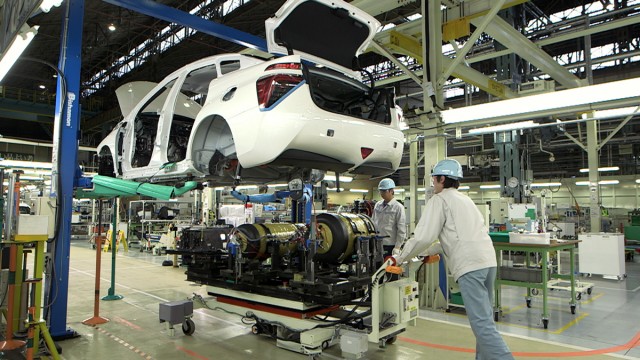 Hydrogen for fuel-cell vehicles made from wind energy in Japanese test