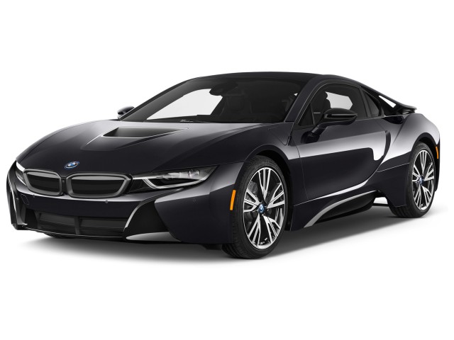 2017 BMW i8 Coupe Angular Front Exterior View