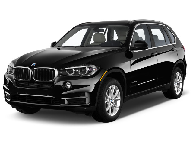 2017 BMW X5 xDrive35d Sports Activity Vehicle Angular Front Exterior View