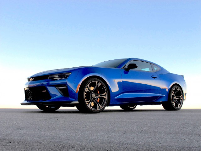 Chevrolet Camaro: The Car Connection's Best Performance Car to Buy 2017 post image