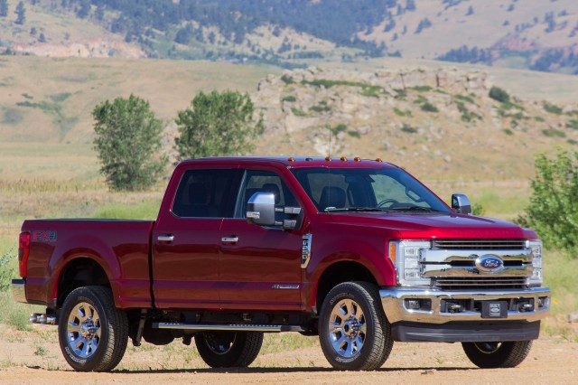 Ford F-250 scores up to 5 stars in crash test post image