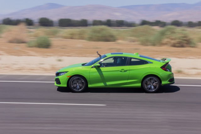 Honda Civic Coupe: The Car Connection's Best Coupe to Buy 2018 post image