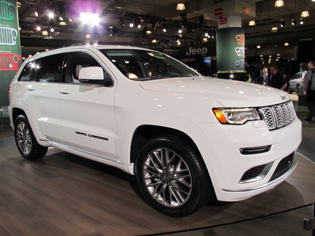 2017 Jeep Grand Cherokee Summit revealed: Live photos 2017 Jeep Grand Cherokee Summit revealed: Live photos