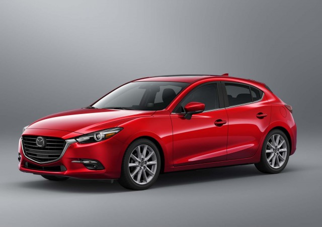 2017 Ford Focus vs. 2017 Mazda 3: Compare Cars post image
