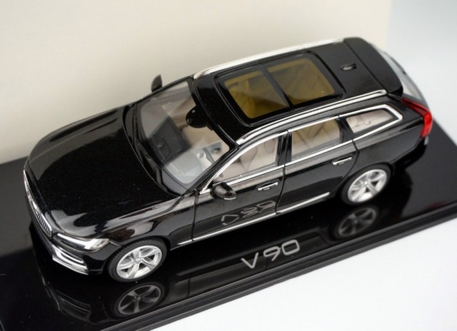 2017 Volvo V90 scale model - Image via Autohome