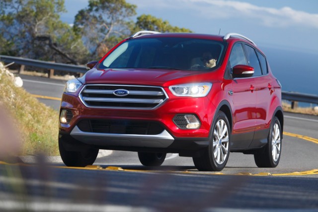 2018 ford escape_100614966_m