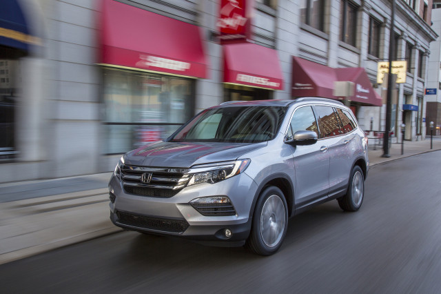 2018 Honda Odyssey Vs Pilot The Car Connection 2018 Honda Pilot