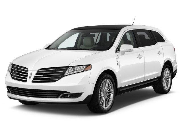 2018 Lincoln MKT 3.5L AWD Reserve Angular Front Exterior View