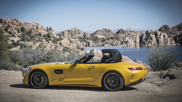 2018 Mercedes-AMG GT C Roadster 2018 Mercedes-AMG GT C Roadster