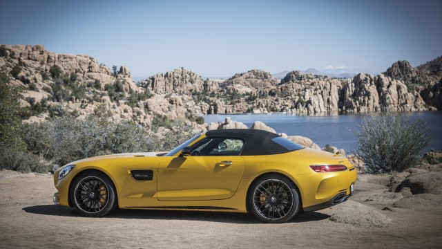 2018 Mercedes-AMG GT C Roadster 2018 Mercedes-AMG GT C Roadster