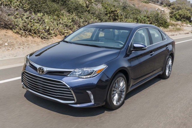 2018 Toyota Avalon Review & Ratings