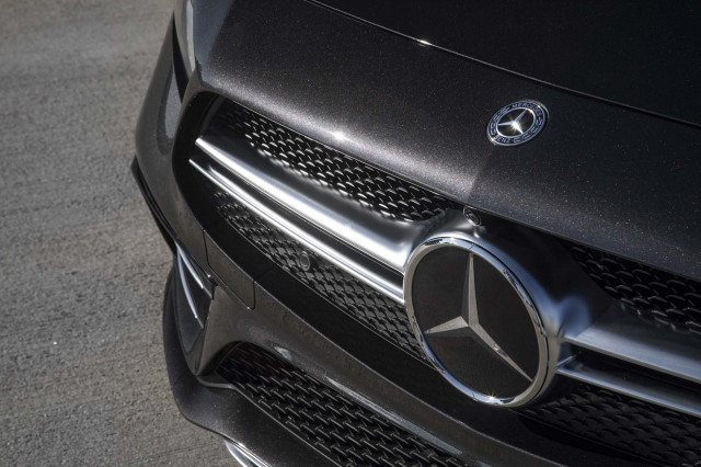 Mercedes-Benz to scale back models, options in US