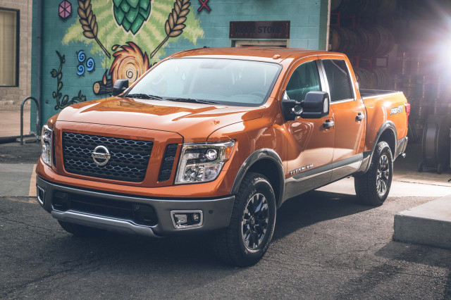 2019 Nissan Titan and Titan XD's new Apple, Android compatibility pumps price to $31,785