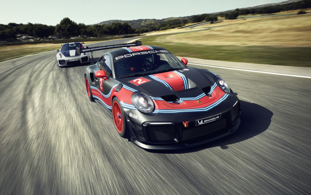   2019 Porsche 911 GT2 RS Clubsport 