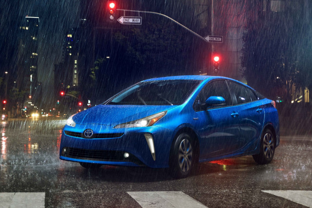 All-wheel-drive 2019 Toyota Prius to cost $1,400 more than front-drive model