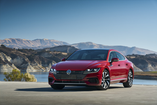 VW pares back best new car warranty