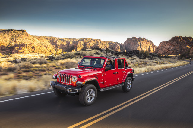 IIHS reports that new Jeep Wrangler SUV rolled over on its side during driver-side crash