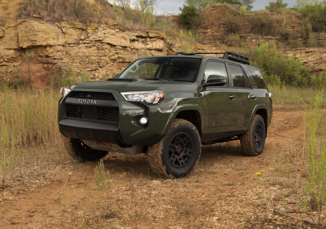 2020 Tacoma vs 4Runner, GMC's electric Hummer teased, Tesla boosts range: What's New @ The Car Connection