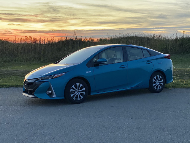 Review update: 2020 Toyota Prius Prime excels at efficiency, little else post image