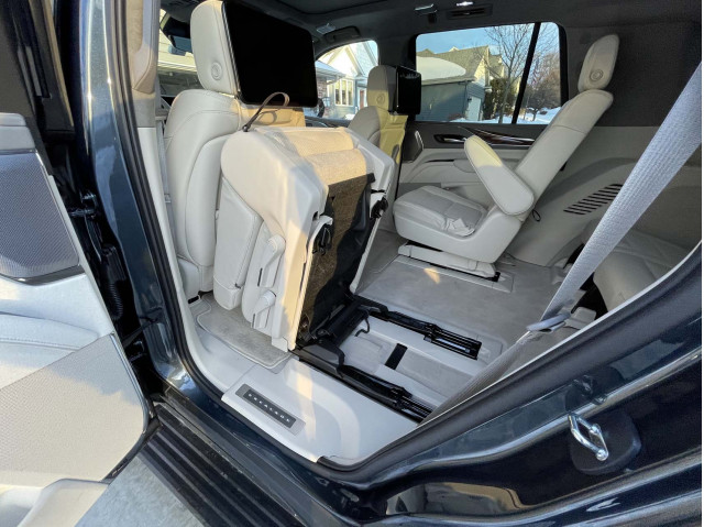 Review update: 2021 Cadillac Escalade morphs into a luxury fortress