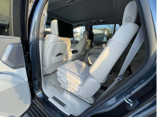 Review update: 2021 Cadillac Escalade morphs into a luxury fortress