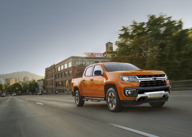 2021 Chevrolet Colorado mid-size truck updated with a new trim, new packages, and a heavy-duty look