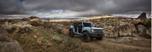 2021 Ford Bronco: Here's how you lower and remove the soft top - CNET