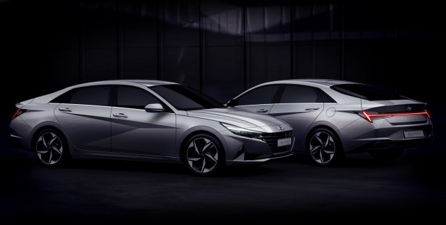 2021 Hyundai Elantra debuts: More tech, hybrid powertrain, roomier interior 