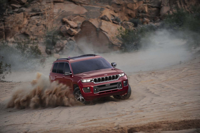 2021 Jeep Grand Cherokee L review, Porsche Cayenne Coupe sets 'Ring record, Clarity PHEV discontinued: What's New @ The Car Connection