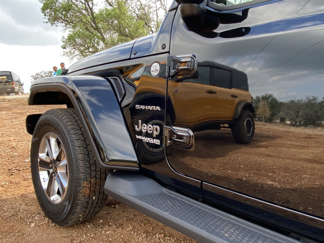 2021 Jeep Wrangler Sahara, black, and 2021 Ford Bronco Black Diamond, yellow 