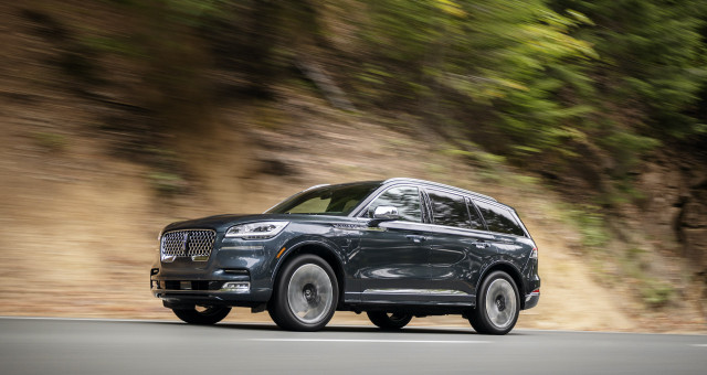 Lincoln Aviator joins millions of other vehicles recalled for faulty rearview camera
